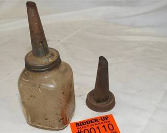 Glass bottle oil can with spout