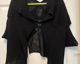 Design B light sweater L