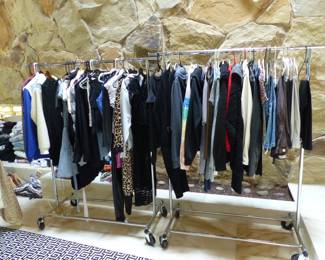 Women's & teen clothing