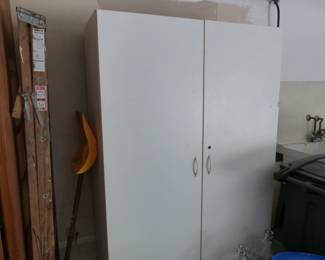 Storage cabinet