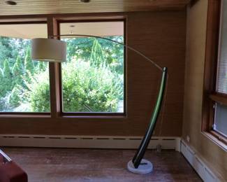 Arc floor lamp