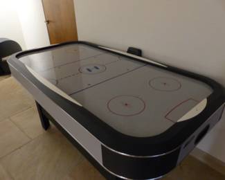 Harvard air hockey table