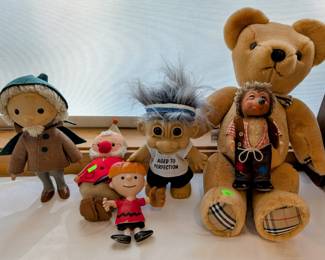 Some toys - Harrods bear, Steiff