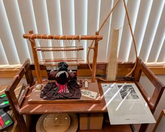 Navajo weaving figure and world weaving items