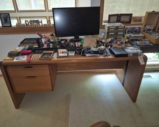 MCM  desk