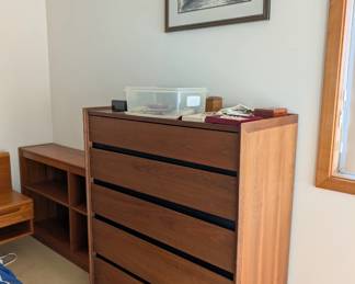 Dillingham  Esprit  Dresser