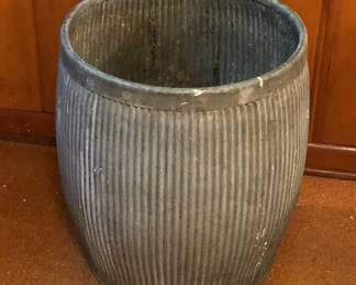 Large ribbed galvanized tub/planter (17.5” diameter, 20” tall)