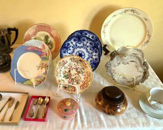 Plates including Royal Doulton “The Chatham” & Flow Blue