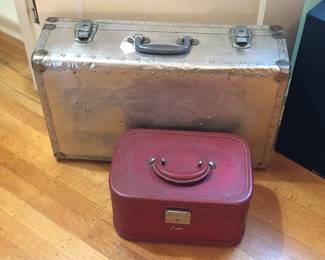 Vintage Hinomoto aluminum suitcase, Skyway train cas