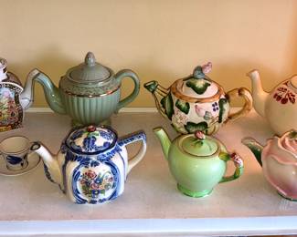 Teapot collection - includes Sadler, Royal Winton & Russian rooster with cups