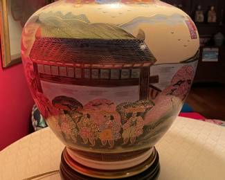 Asian Motif Table Lamp
