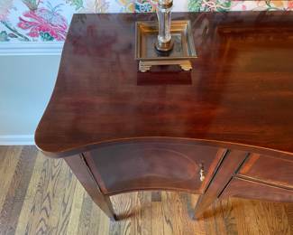 Henredon Elegant Sideboard Buffet Dining Room Cabinet