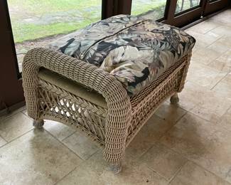 Outdoor Wicker Ottoman W/ Cushion