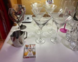 Assorted Kitchenware