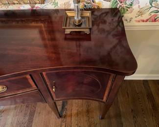 Henredon Elegant Sideboard Buffet Dining Room Cabinet