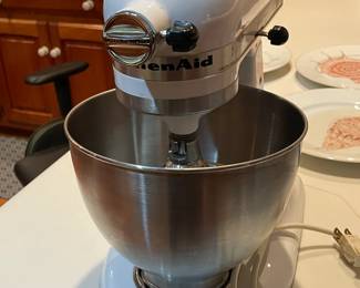 Kitchen-Aid Mixer