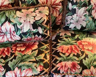 Beautiful Pink & Green Floral Sofa/Couch W/ Rope Trim