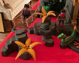 FABULOUS Playmobil "Magic Knights Dragon Temple" Playset W/ Figures, Original Box, Etc.