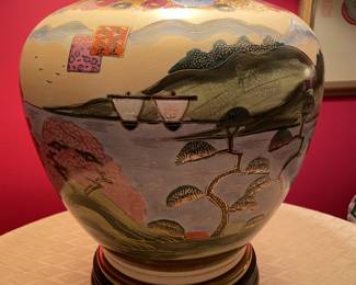 Asian Motif Table Lamp