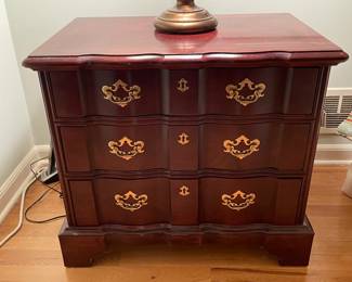 Beautiful Henredon Wooden Nightstand W/ Brass Hardware & 3 Drawers