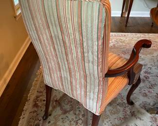 Elegant Wooden Dining Room Table W/ Leaf & 8 Chairs