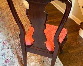 Elegant Wooden Dining Room Table W/ Leaf & 8 Chairs