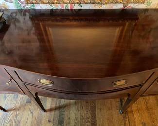 Henredon Elegant Sideboard Buffet Dining Room Cabinet