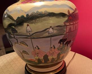 Asian Motif Table Lamp
