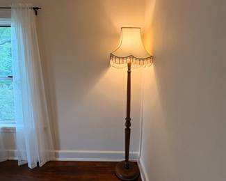 Floor lamp