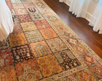 8 x 10 low pile rug