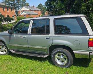1996 ford explorer running good with clean title 