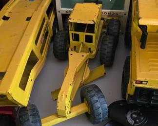 vintage action figures and toys from the 70s& 80s, matchbox, hot wheels, MOTU, transformers, tonka trucks and more 
