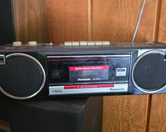 vintage boom box lol 