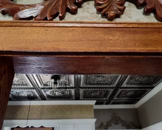 Decorative accents throughout to add to your home. 