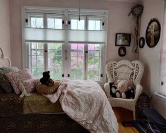 Tasteful Victorian decor including frames, comforters, and more. 