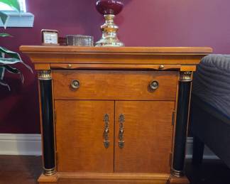 Thomasville Grand Classics Biedermeier Nightstand (1 of 2)