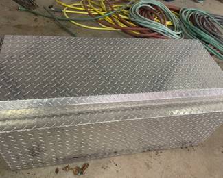 Metal truck tool box