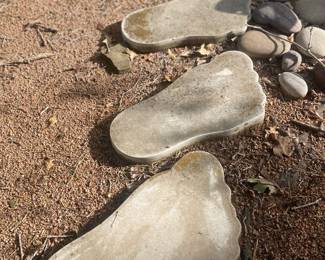 Precast Cement Feet Pavers