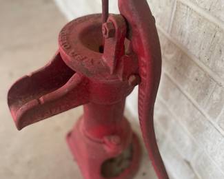 Cast Iron Hand Pitcher Water Pump