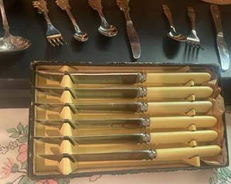 Stainless De Luxe Cutlery 1960's