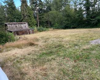 Field available for parking as stated in instructions.