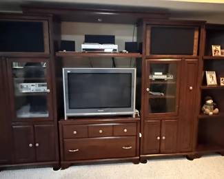Wood media cabinet unit