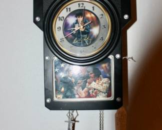 Working Elvis Cookoo Clock, Elvis comew out on the hour with a tune 