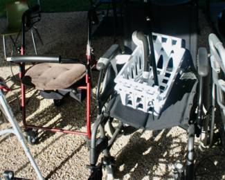Lots of medical equipment 