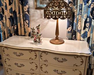 French Provincial 6 drawer dresser