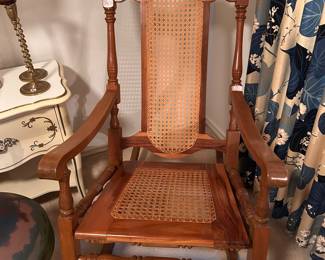 wood and wicker rocker, excellent shape