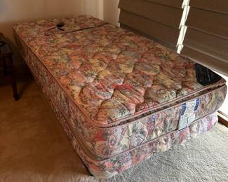 Cantwell adjustable bed, like new