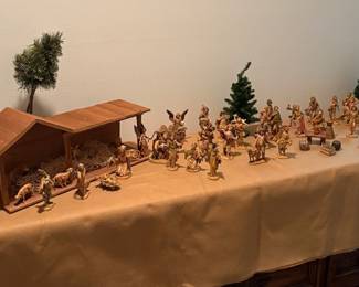 BEAUTIFUL nativity scene, made in Italy, huge!(more info on this soon)