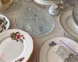 VINTAGE GLASSWARE