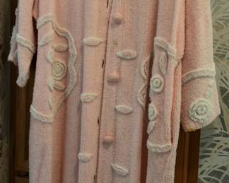 vintage chenille bathrobe